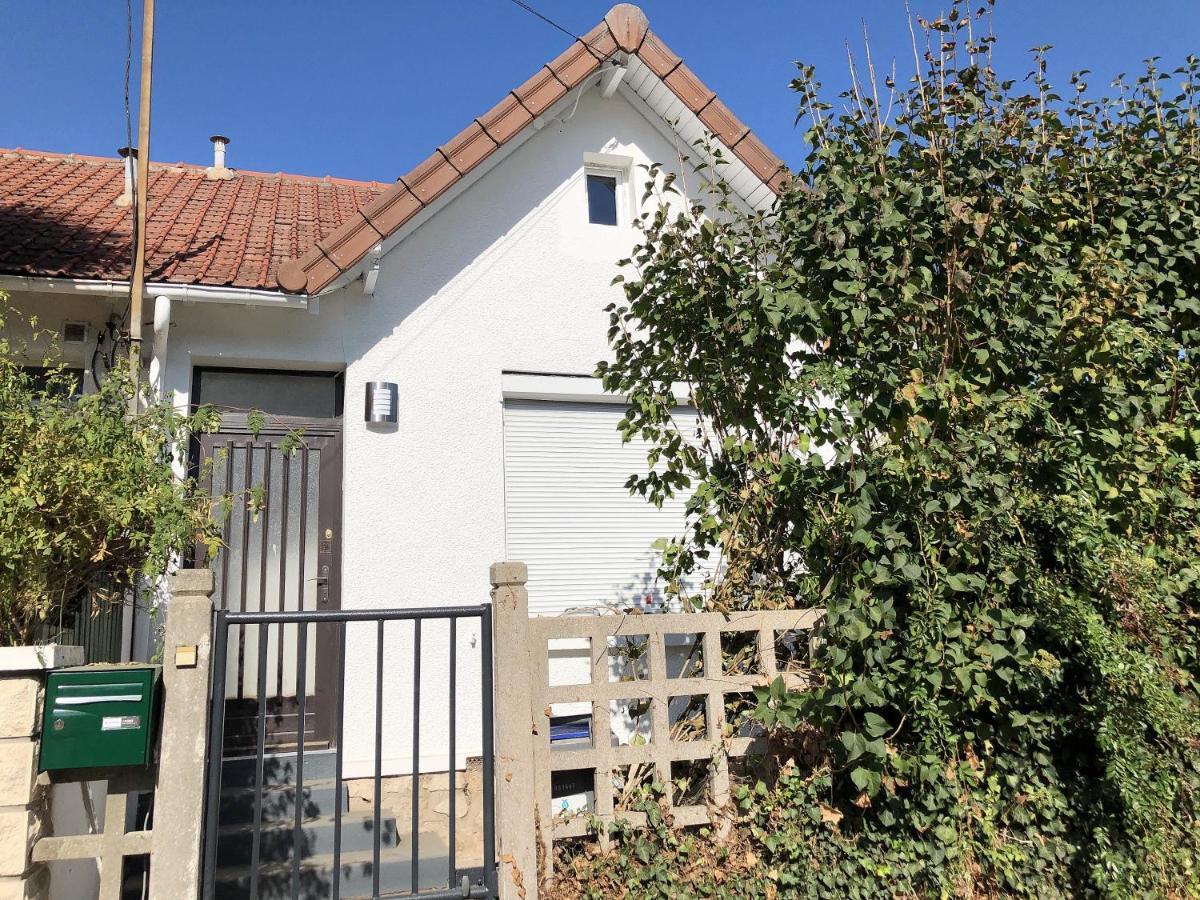 Petite Maison Avec Jardin Dans Banlieue De Paris Cormeilles-en-Parisis Luaran gambar
